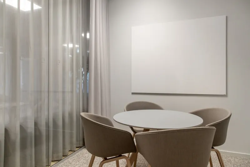 FirstOffice Gustav lll:s Boulevard 42 sammanträdsrum